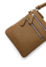 Emily & Noah | Emma k&auml;nnykk&auml;laukku, pitk&auml; hihna | darkmud