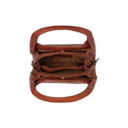 The Chesterfield Brand, Lunera - Nahkainen k&auml;silaukku (sis. pitk&auml;n hihnan), konjakki