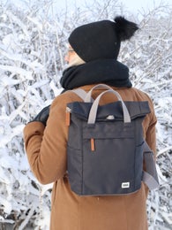 Roka London Finchley A SMALL - ekologinen reppu (13-14") | Ash (musta)