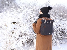 Roka London Finchley A SMALL - ekologinen reppu (13-14") | Ash (musta)