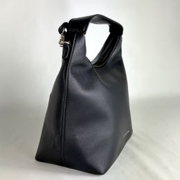 Pigeon Collection | K&auml;silaukku (sis. pitk&auml;n olkahihnan) | 43941 musta