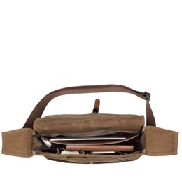 Troop London - Canvaskankainen A4 l&auml;pp&auml;laukku tablettitaskulla | 0443 ruskea