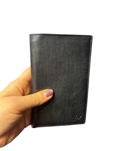 Virgo pitk&auml; RFID-nahkalompakko isolla ajokorttipaikalla | 2044 musta